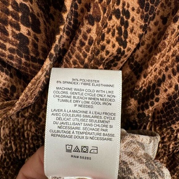 Express Brown Tan Snakeskin Print Belted Wrap Stretchy Jumpsuit Large - Picture 9 of 11